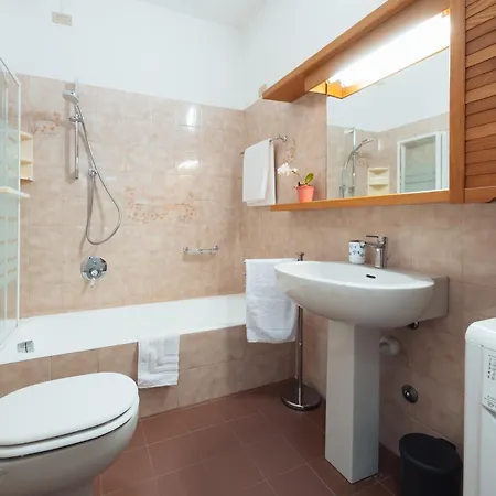 Casa Paolina - Comfort & Garage Included アパート *